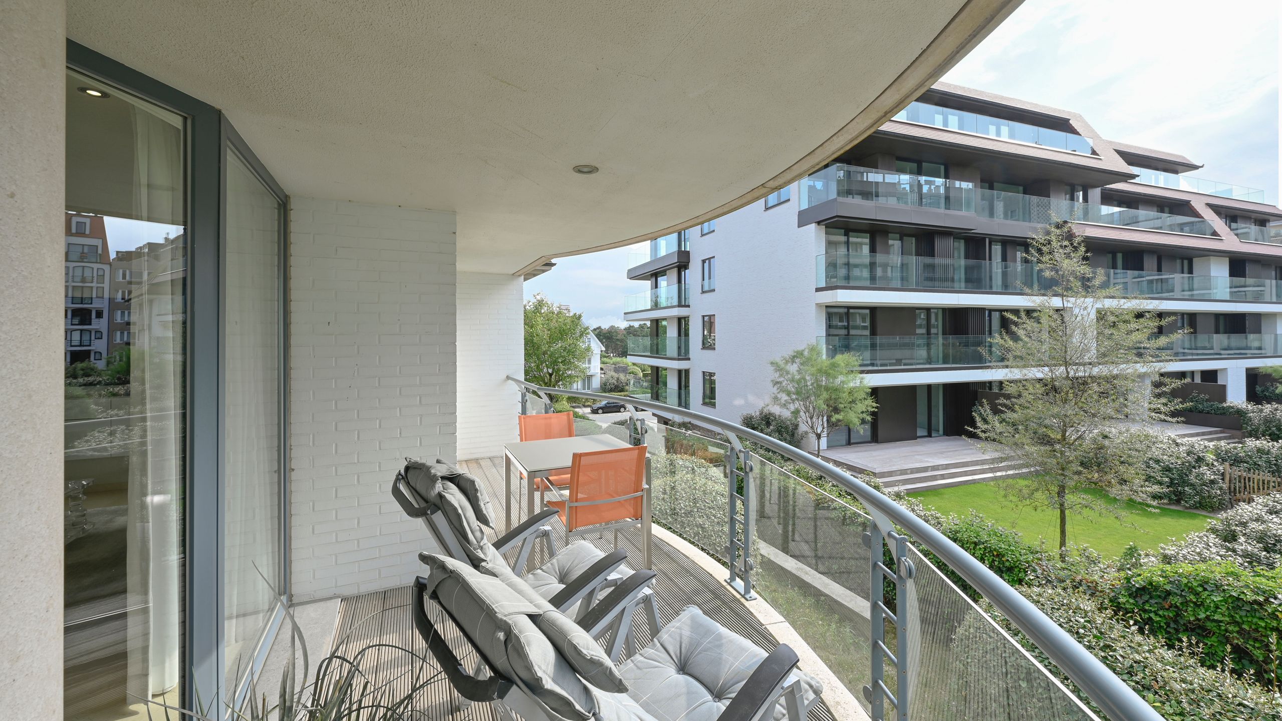 Top gelegen appartement met goed zeezicht in villaresidentie [Kustlaan - Knokke Zoute]. foto 12