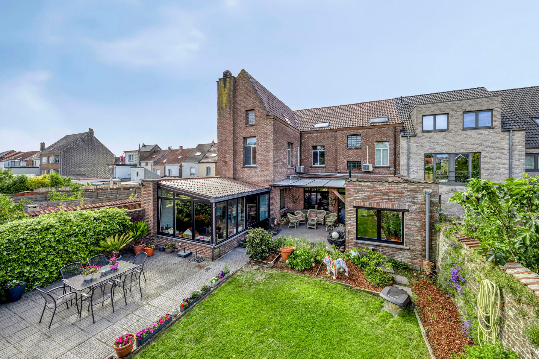 Prachtige herenwoning met 5 slpks en schitterende tuin  foto 3