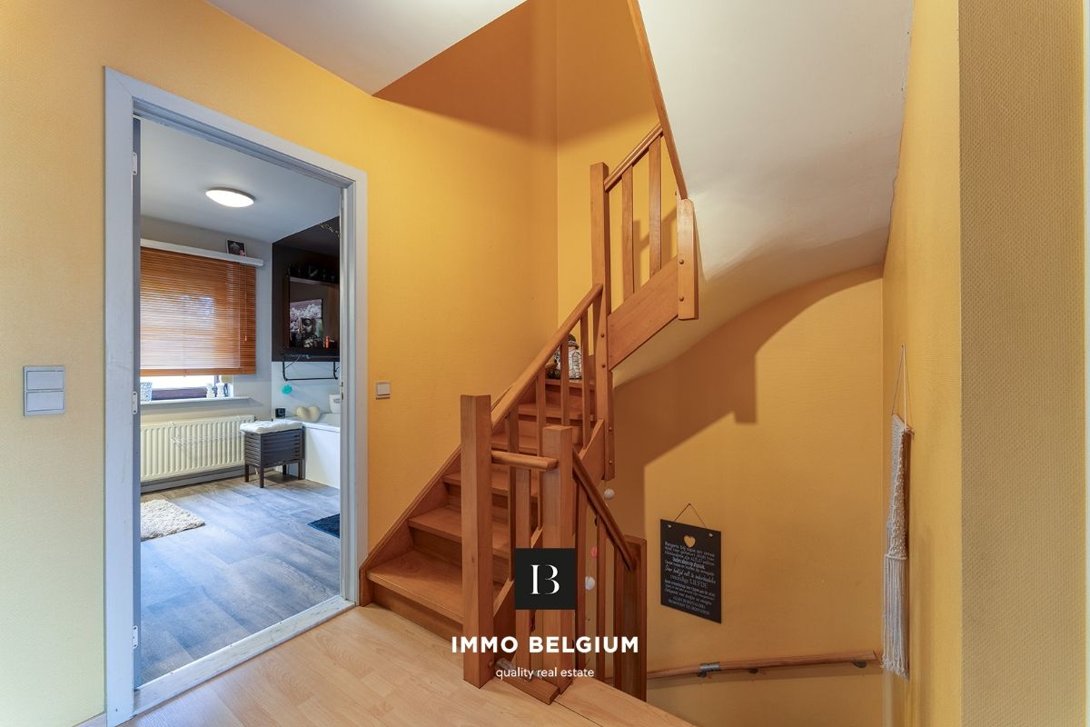 Rustig gelegen woning nabij het centrum met 4 slaapkamers foto 11