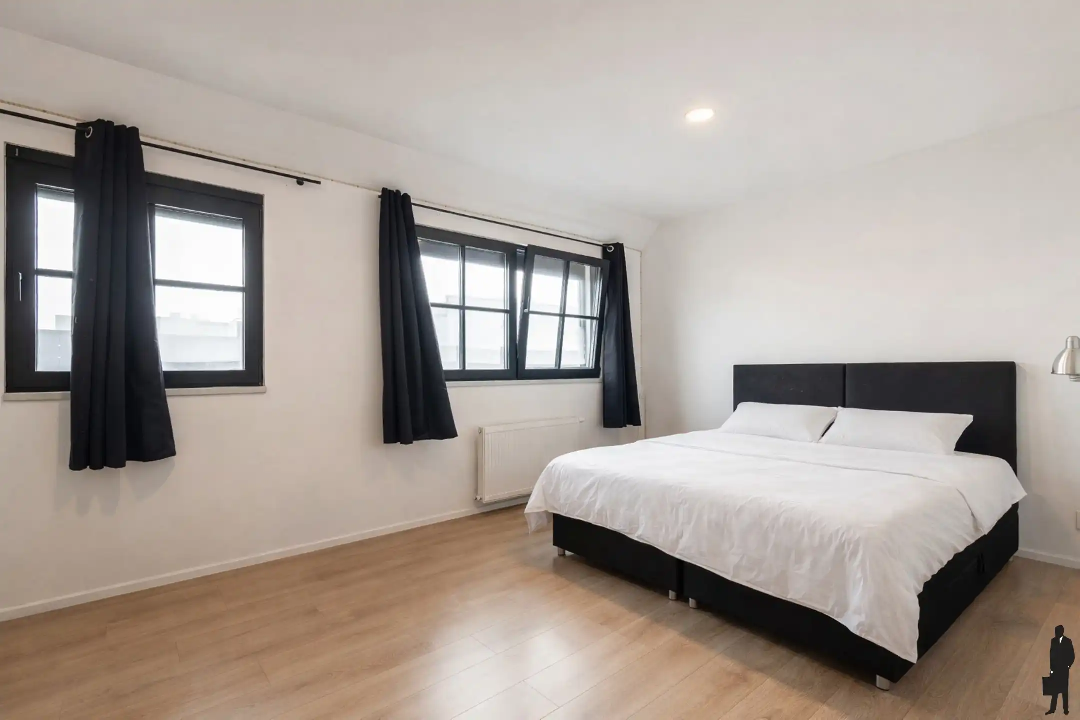 Energiezuinige stadswoning met 4-5 slpks & ZW-tuin foto 8