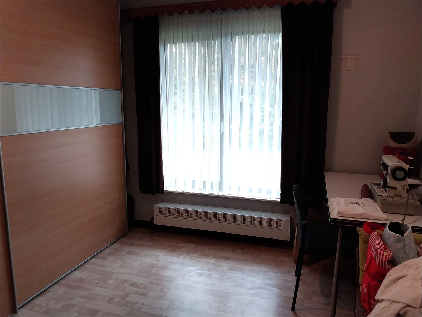 TE HUUR: Vrijstaande ruime woning met 3 slaapkamers en ruime loods! foto 12