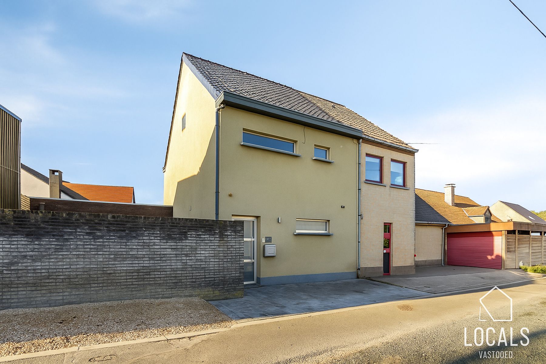 Hoofdfoto van de publicatie: Instapklare halfopen woning nabij het Kluizenbos