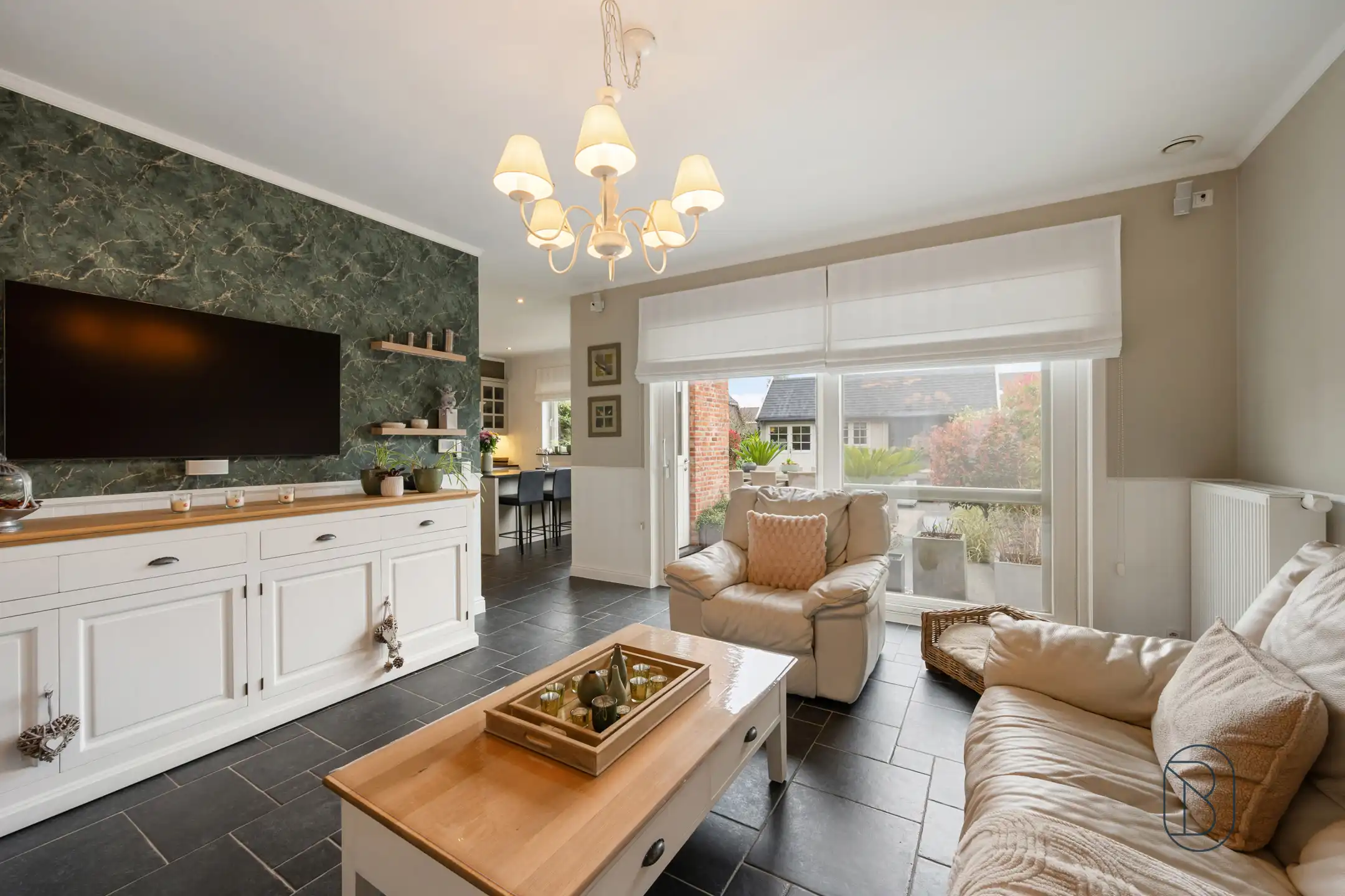 Instapklare energiezuinige woning met garage in Heule foto 13