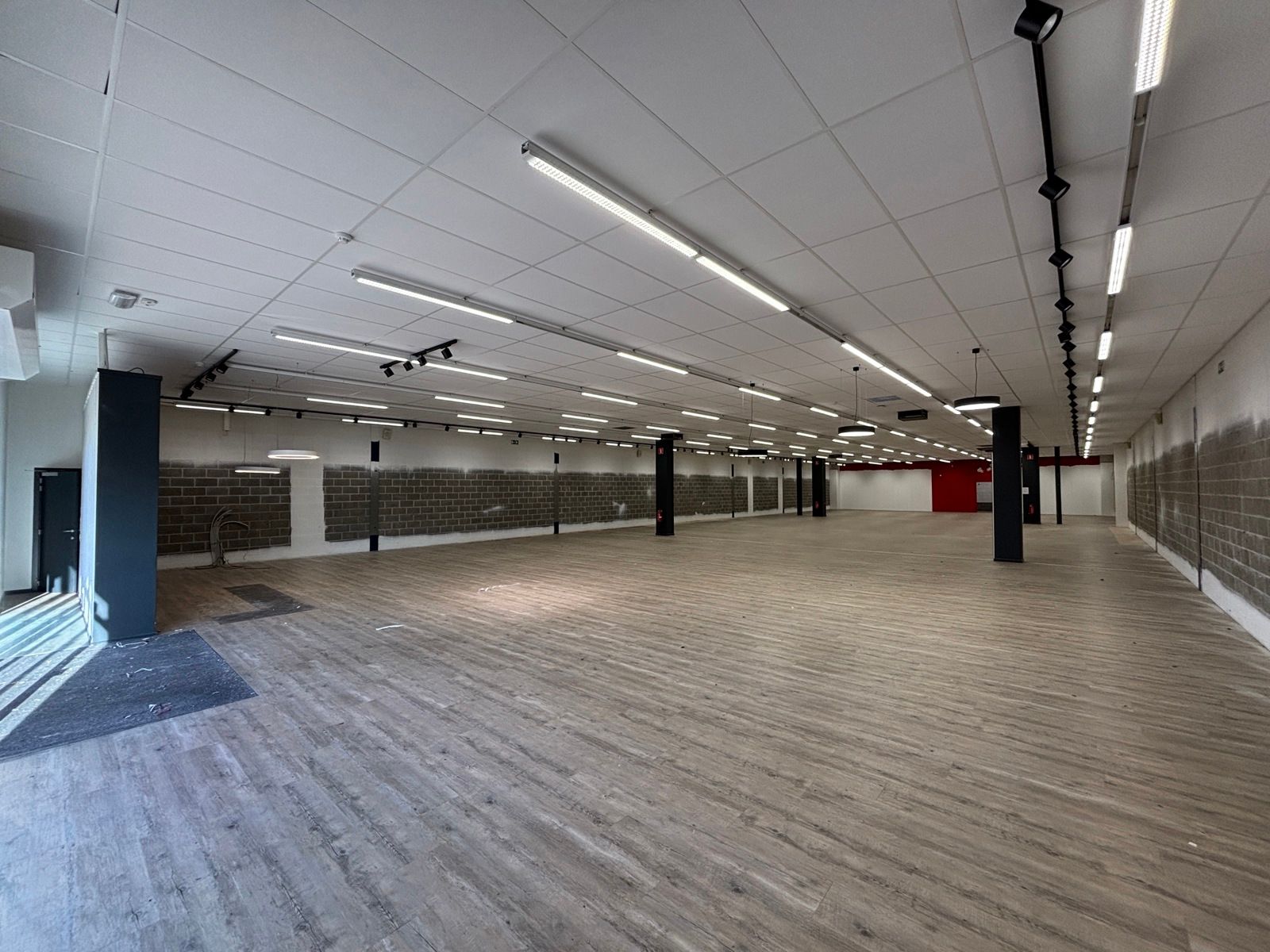 Winkelruimte 743 m² te huur in Oud-Turnhout foto 2