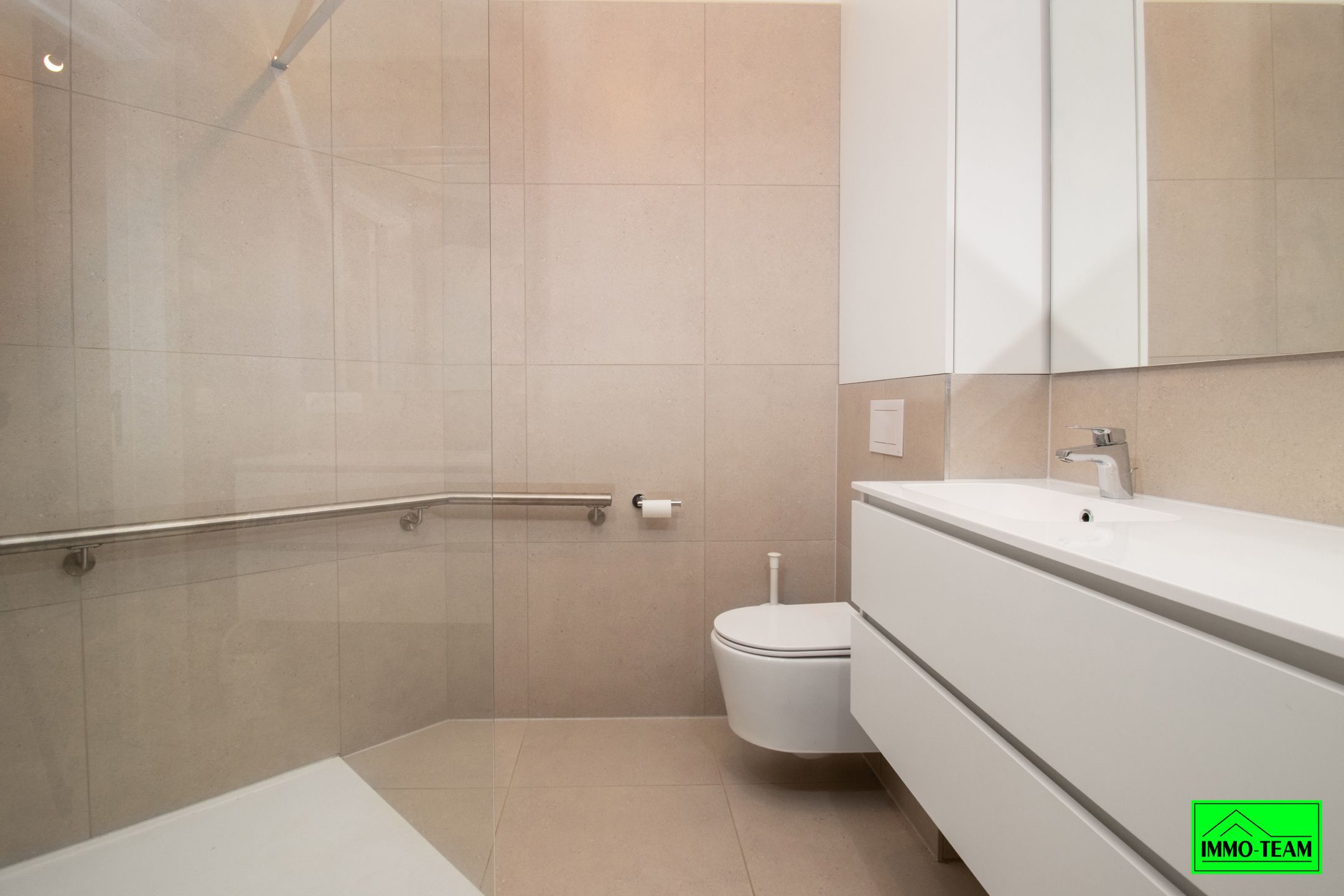 Energiezuinig, recent appartement vlakbij centrum foto 9