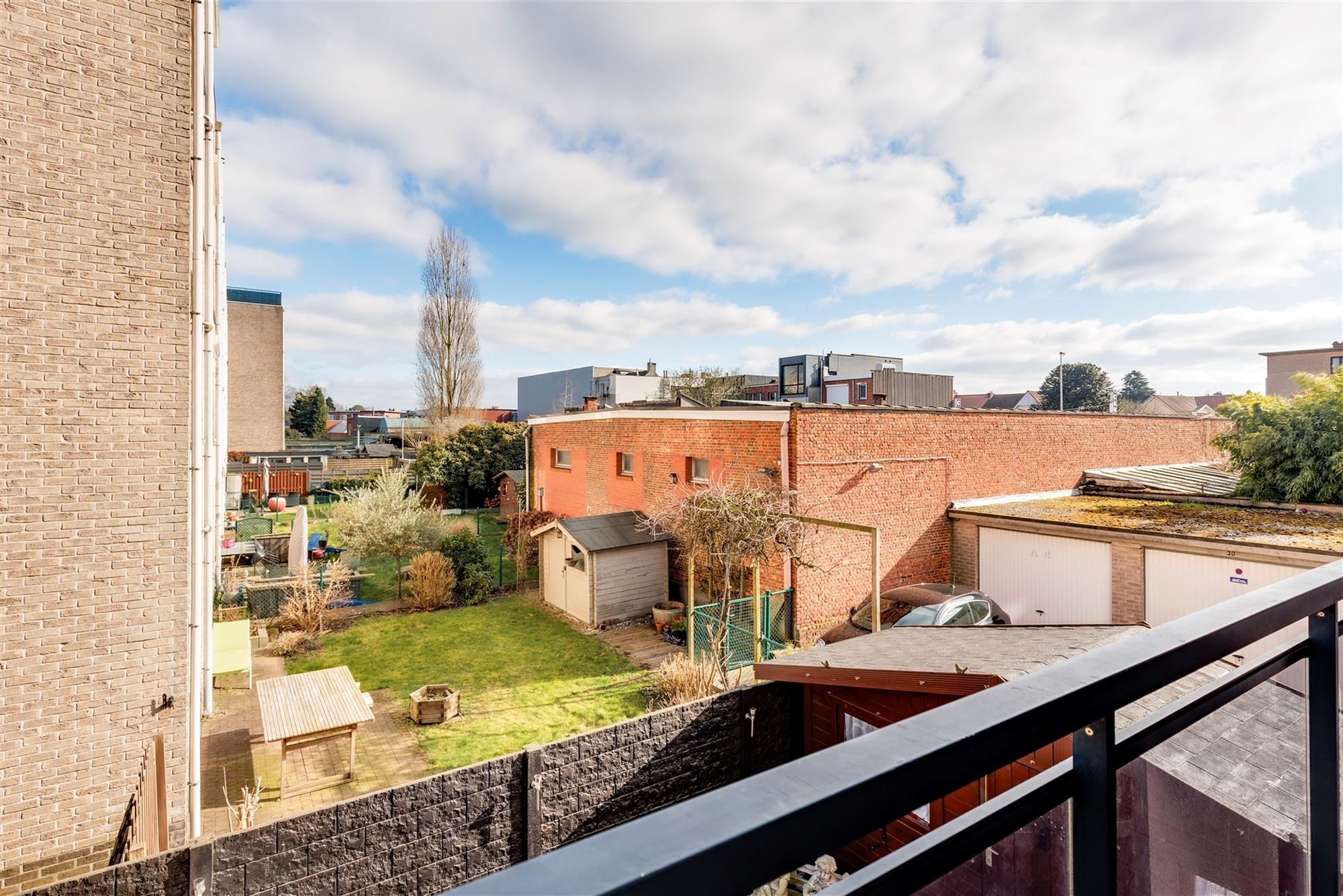 Zeer mooi 2 slaapkamer appartement met terras foto 7