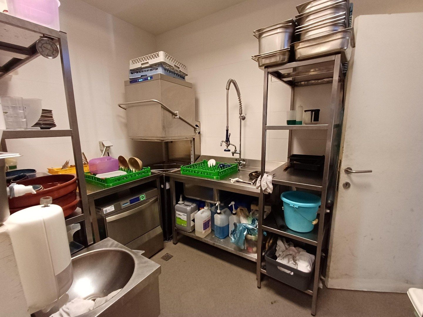 Instapklaar horeca pand op het Eilandje. foto 7