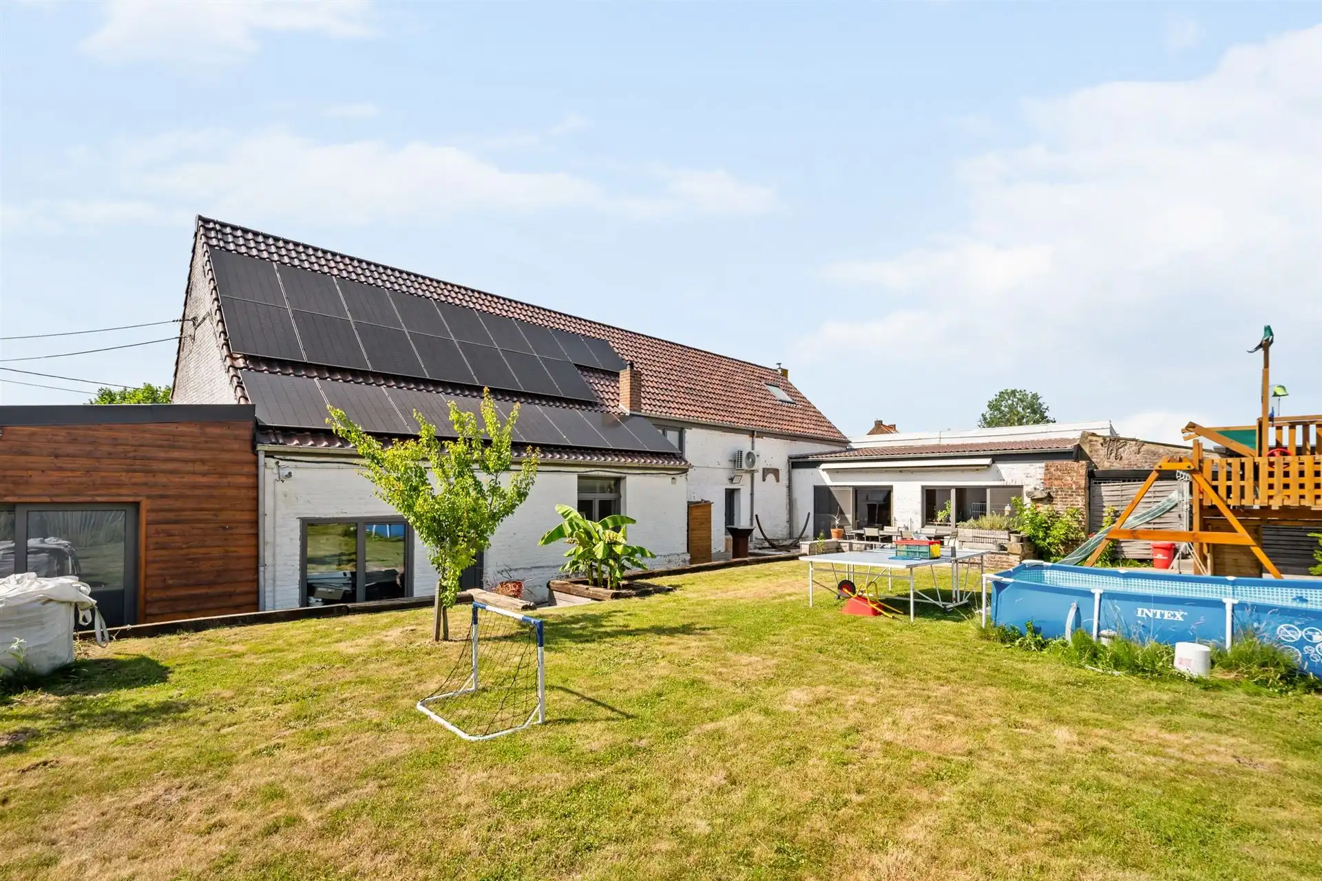 Karaktervolle gezinswoning met professionele ruimte! foto 9