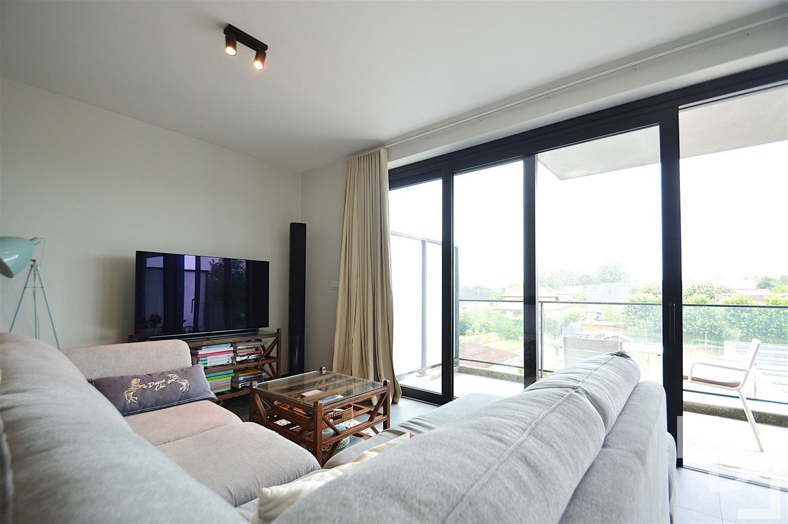 Recent appartement met garage te huur in Ieper. foto 8
