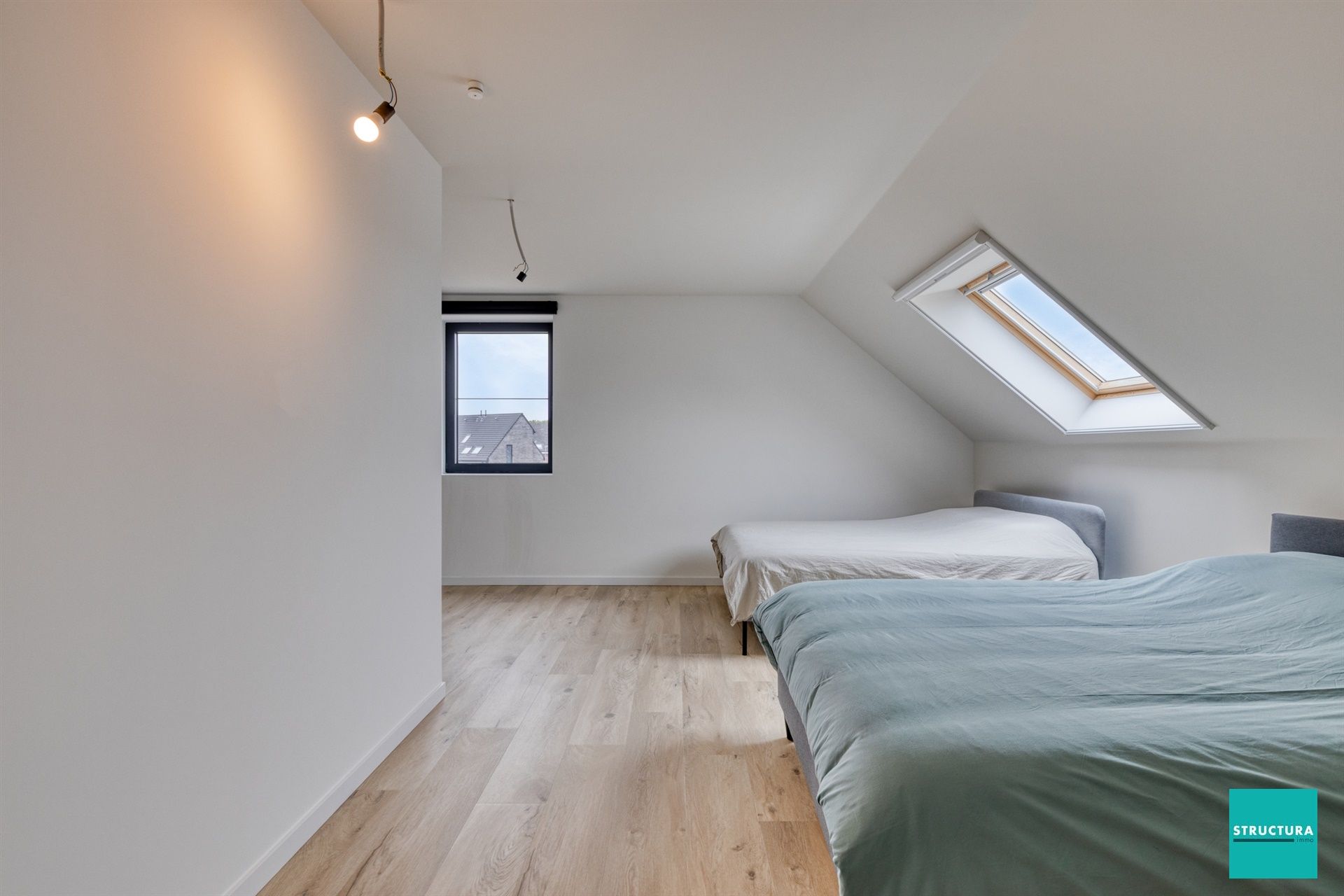 Prachtige nieuwbouwwoning (onder RR-rechten) foto 22