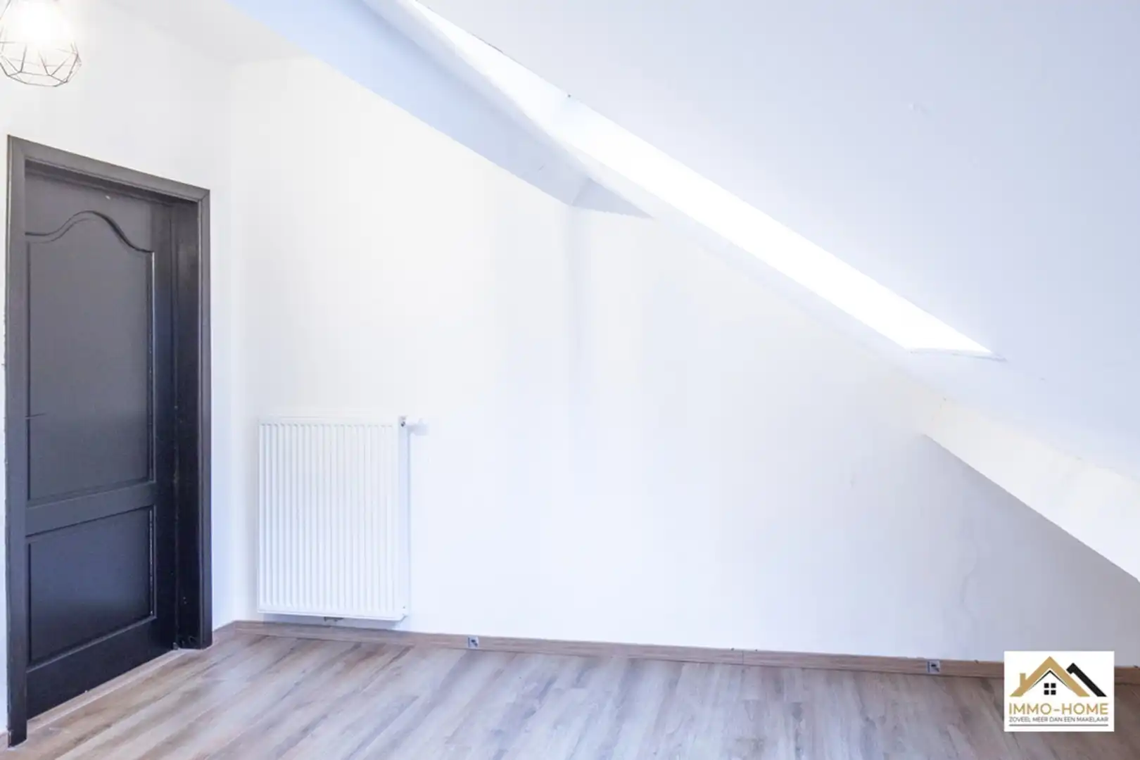 Gerenoveerde ruime open bebouwing op landelijke ligging foto 17