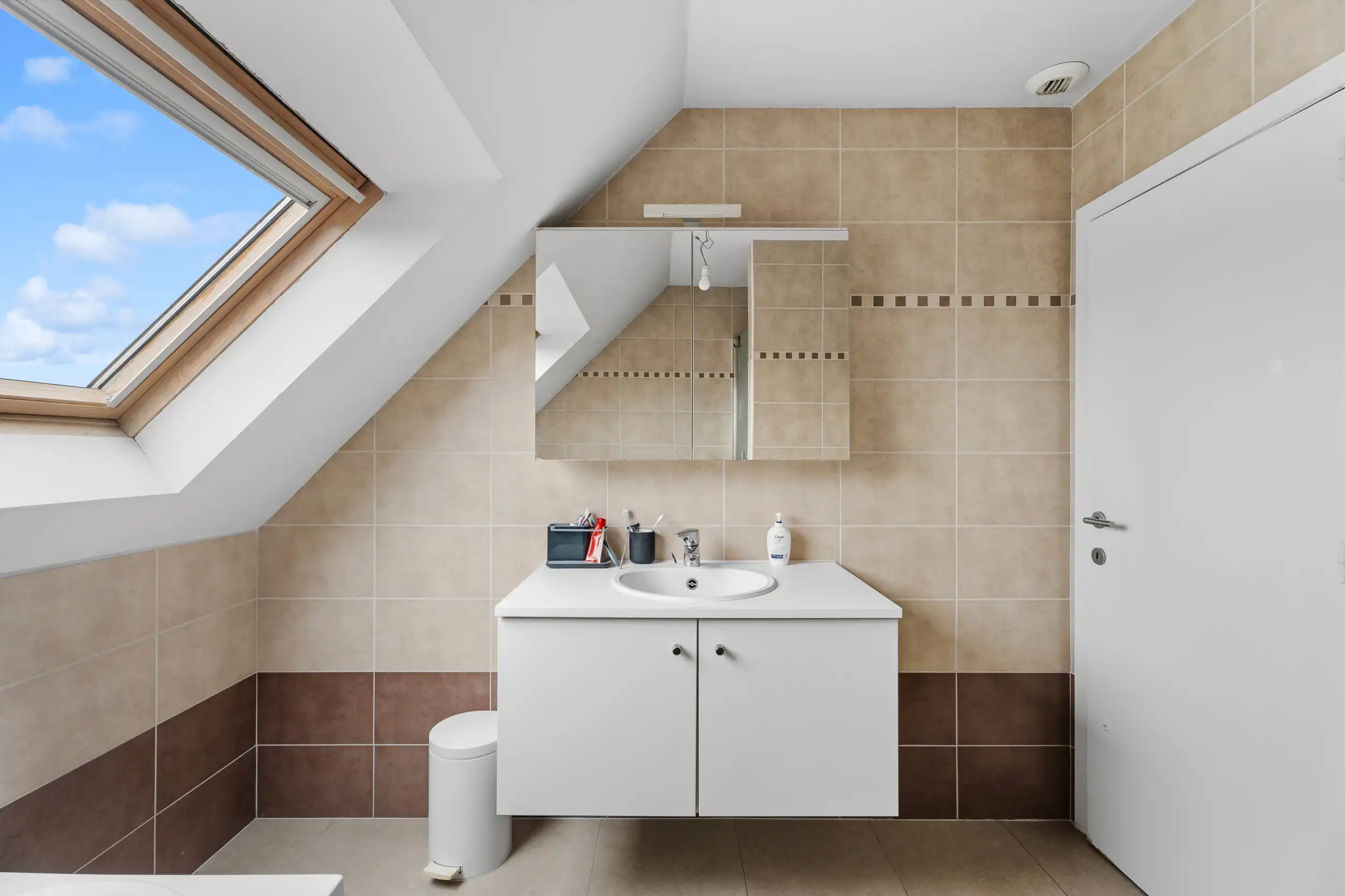 Lichtrijke duplex (EPC B) met 3 slpks,zonnig terras & garage foto 14