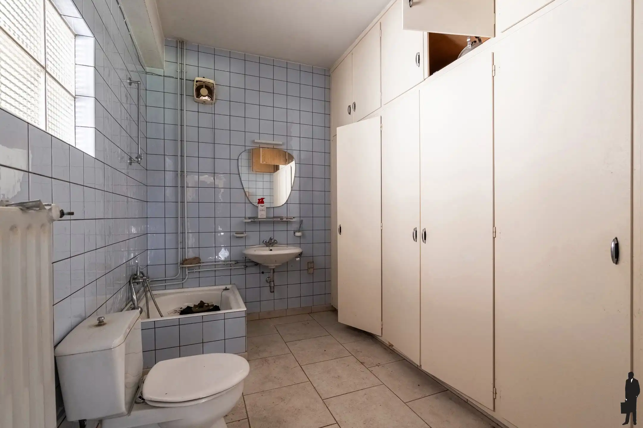 Unieke renovatiekans pal in het centrum van Aartselaar foto 16