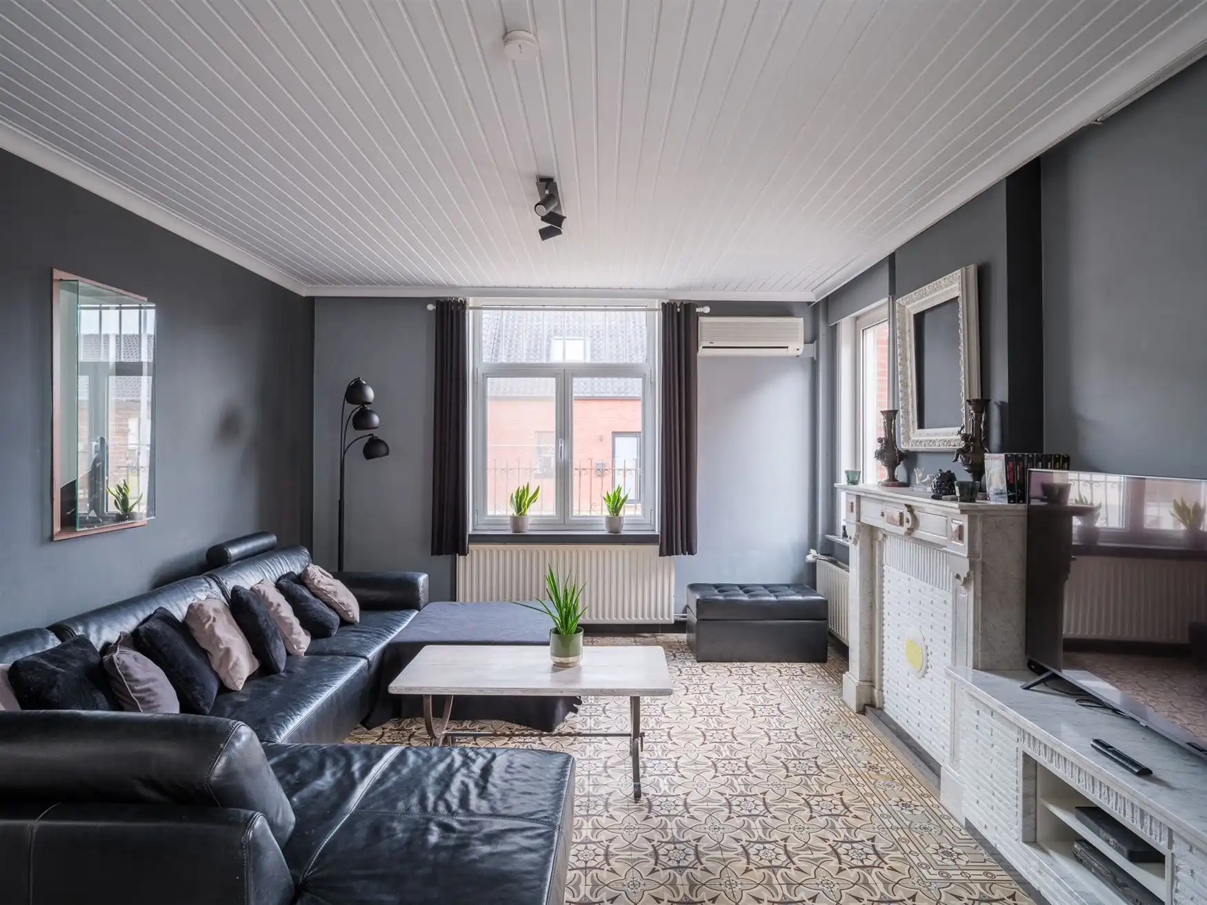 Een huis met verhaal én uitzonderlijk veel ruimte foto 6