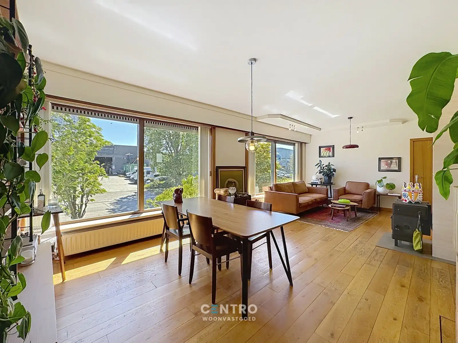 KARAKTERVOLLE woning mét charme en veel opbergruimte! foto 3