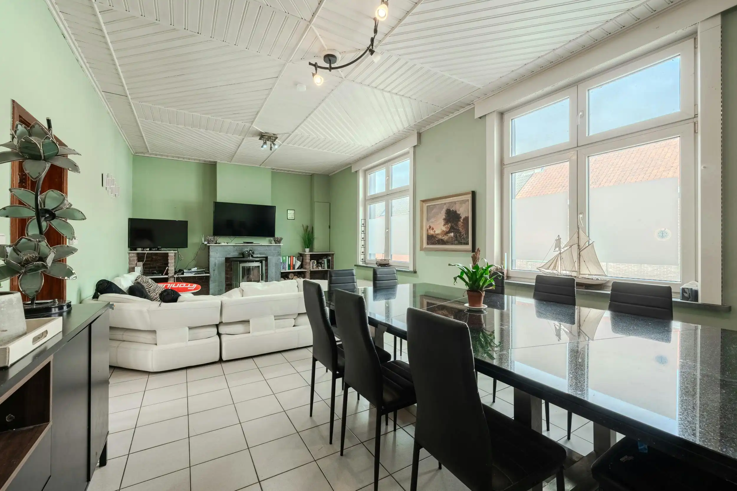 Woning met 6 slaapkamers en wellnessfaciliteiten te Oudenburg  foto 3