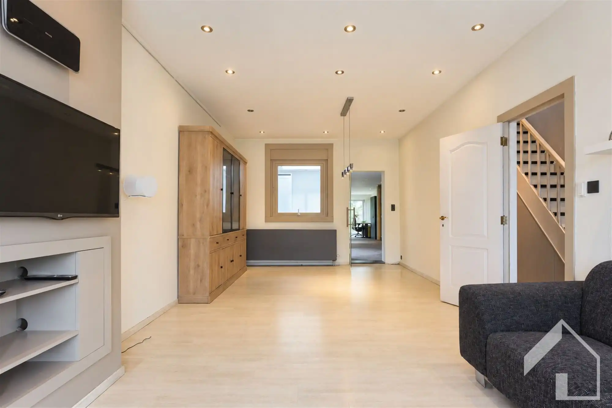 Gezellige woning met 2 slaapkamers en een ruime tuin foto 3