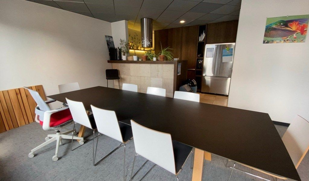 Ingedeeld kantoor te huur vlakbij het station Gent-Dampoort foto 8