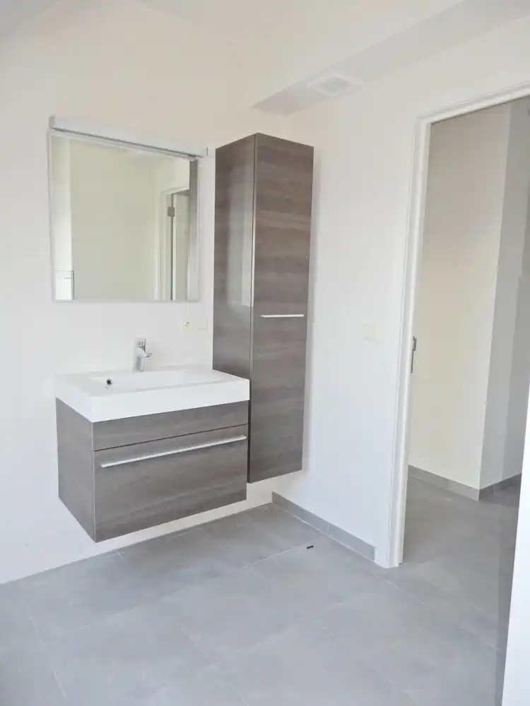 Appartement te Oostrozebeke. foto 9