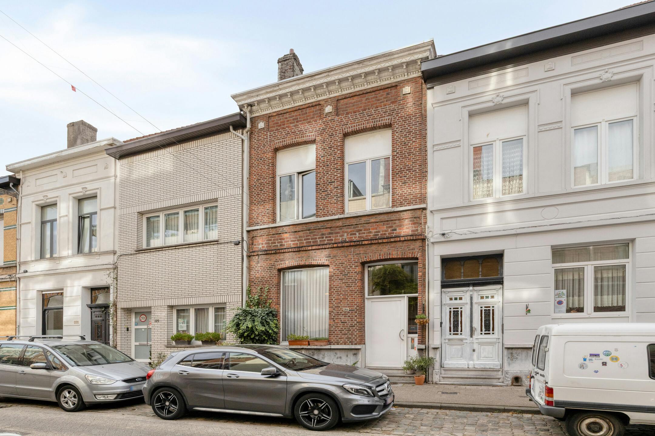 Hoofdfoto van de publicatie: Huis met 3/4 slaapkamers en tuin op het Kiel in Antwerpen