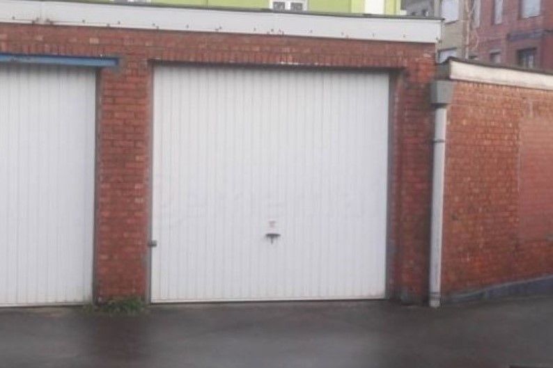 GENT - Garagebox in het hartje van de Sleepstraat foto {{pictureIndex}}