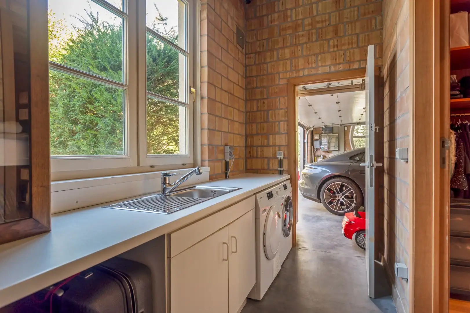 Exclusieve familievilla (413m²) op bosrijke toplocatie te Belsele foto 29