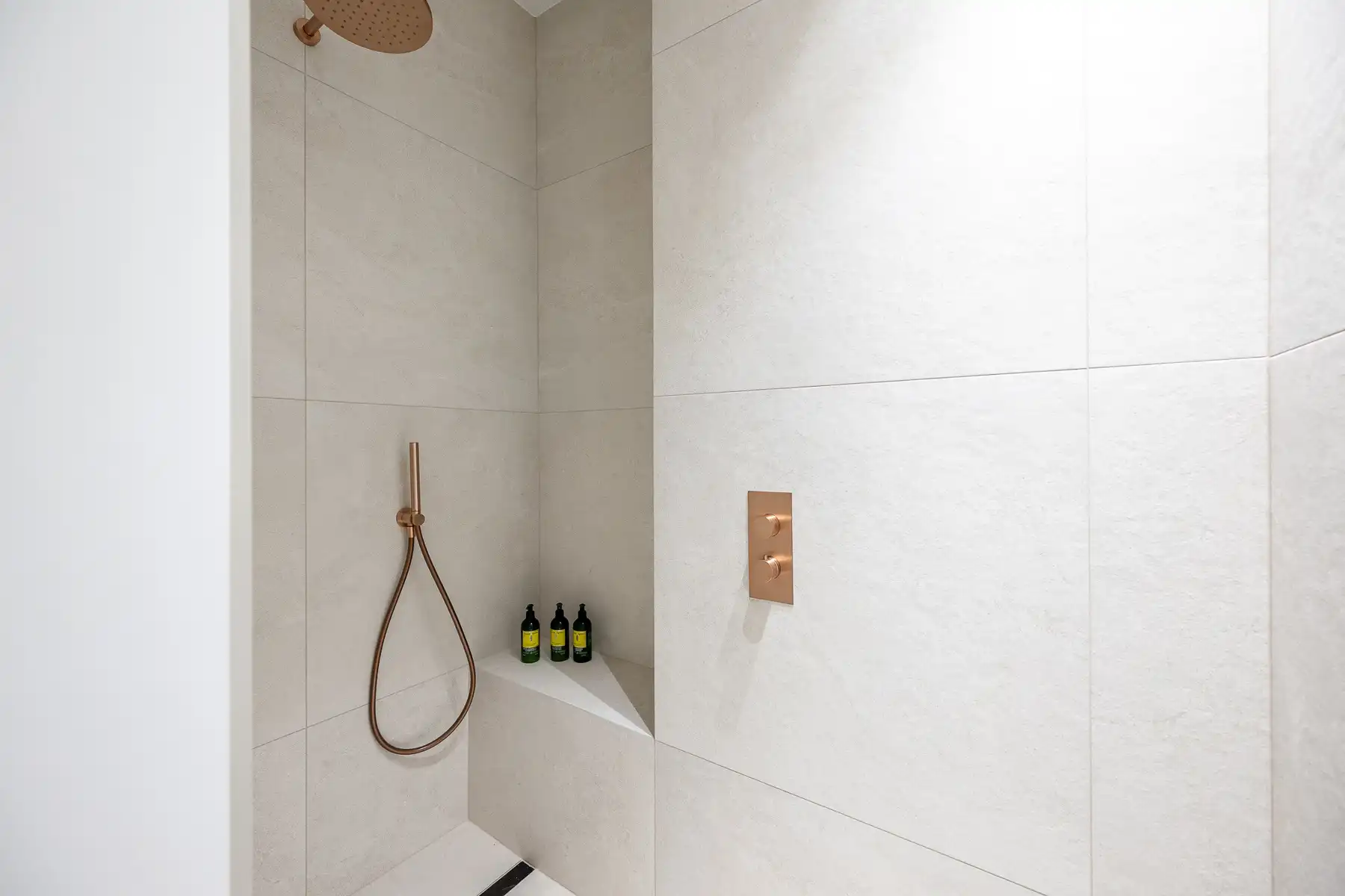 Luxueus gerenoveerd en lichtrijk appartement - Zoute foto 22