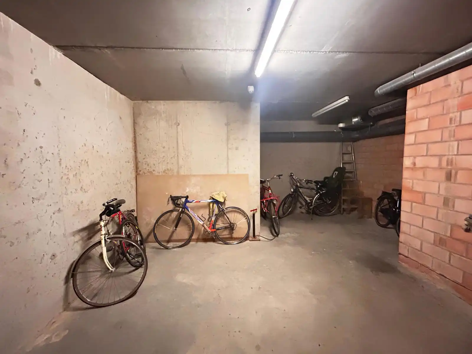  2 slaapkamer appartement in een kleinschalig gebouw EPC A foto 3