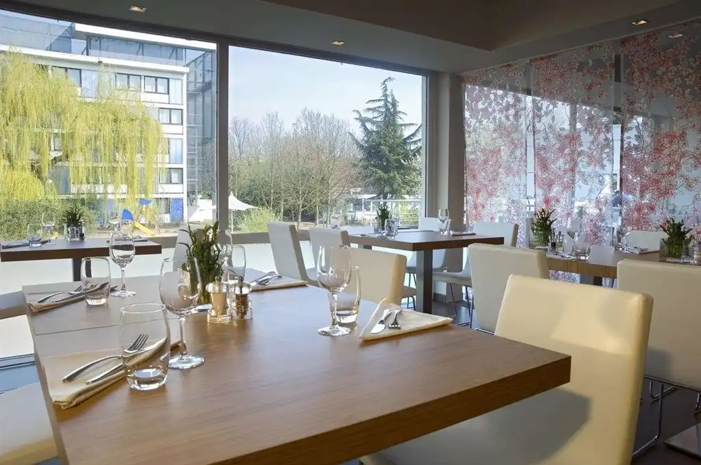 LEOPOLD SQUARE: 3.650m² volledig gebouw foto 8