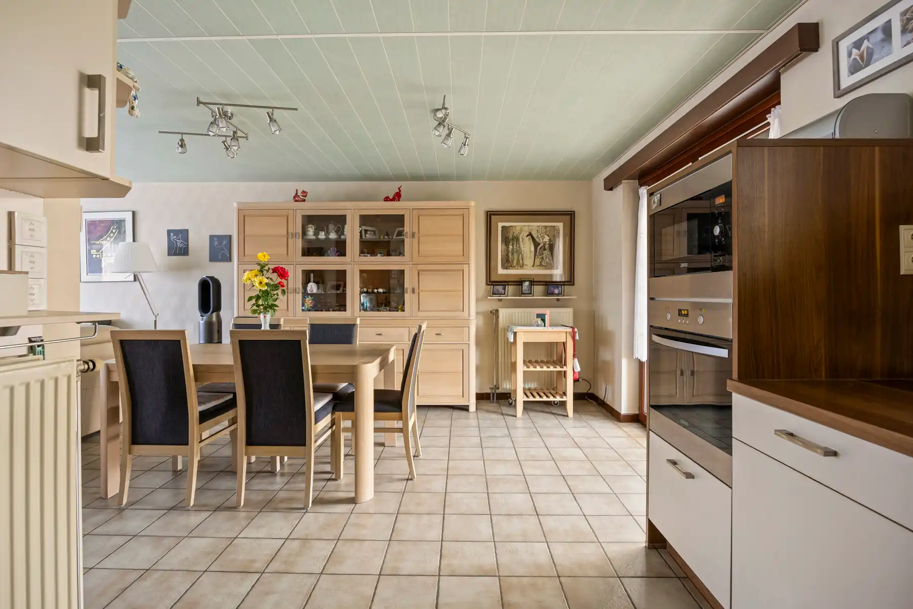 Charmante gezinswoning met 3 slaapkamers, tuin en garage  foto 8