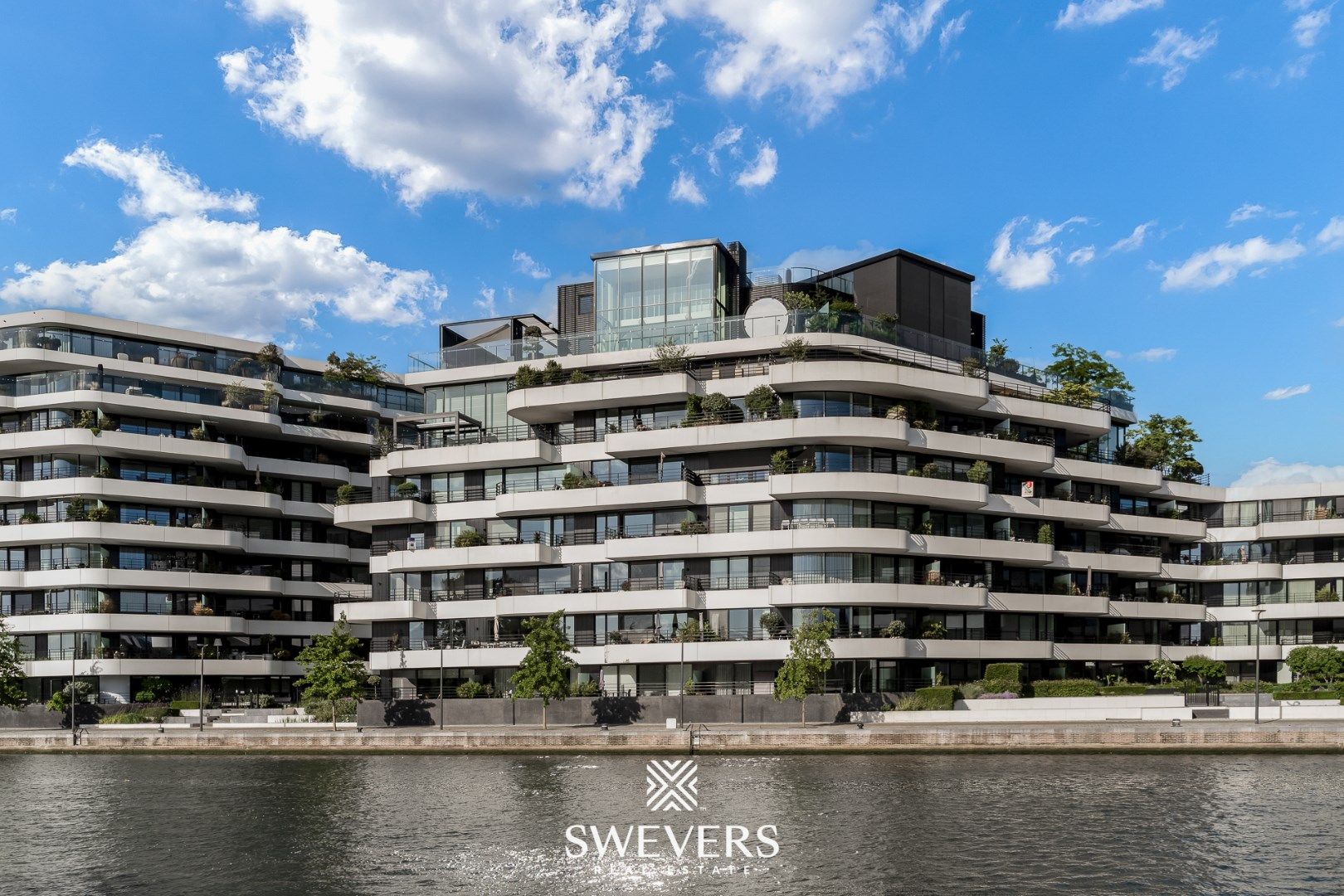 Exclusief penthouse ( 197 m2) met ruim terras ( 187 m2 ) en zwembad in residentie Zuidzicht te Hasselt foto 39