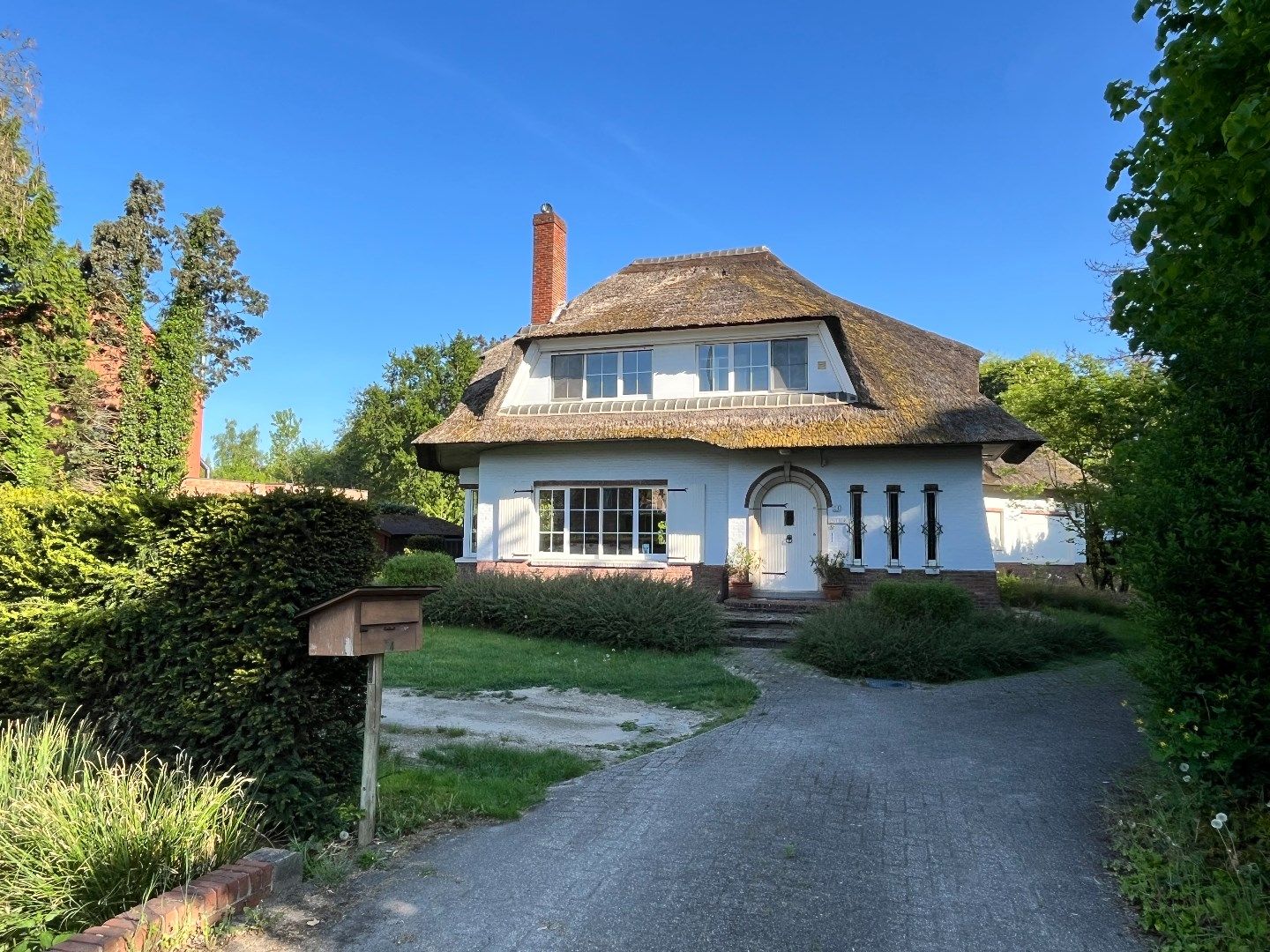 Hoofdfoto van de publicatie: Charmante woning met 4 slpk in Beerse
