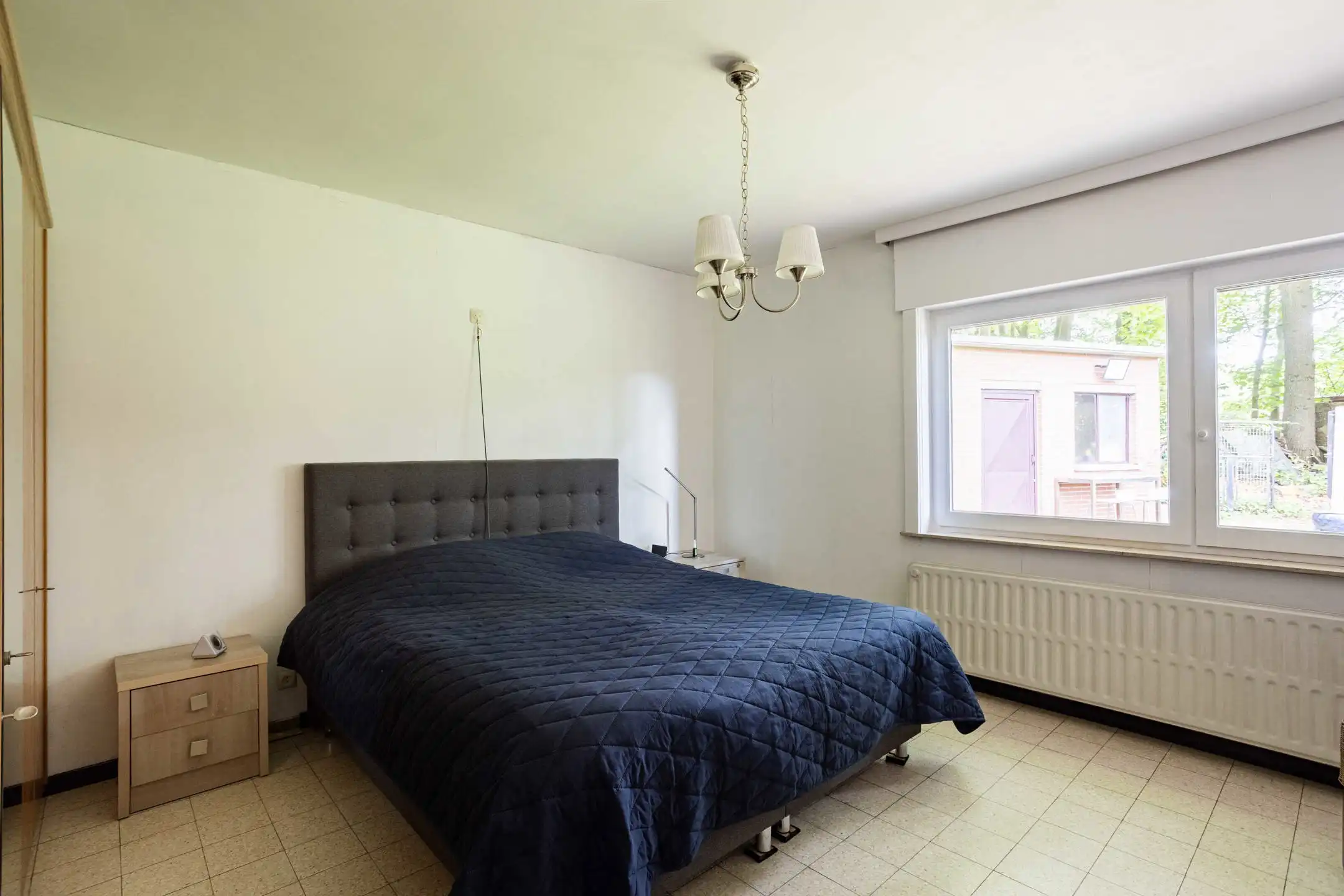 Te moderniseren bungalow met bos in Louise-Marie foto 17