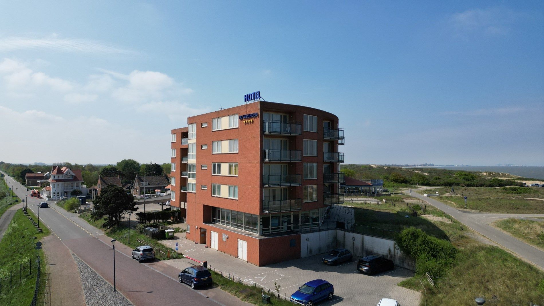 Uniek zicht op haven en zee! foto 28