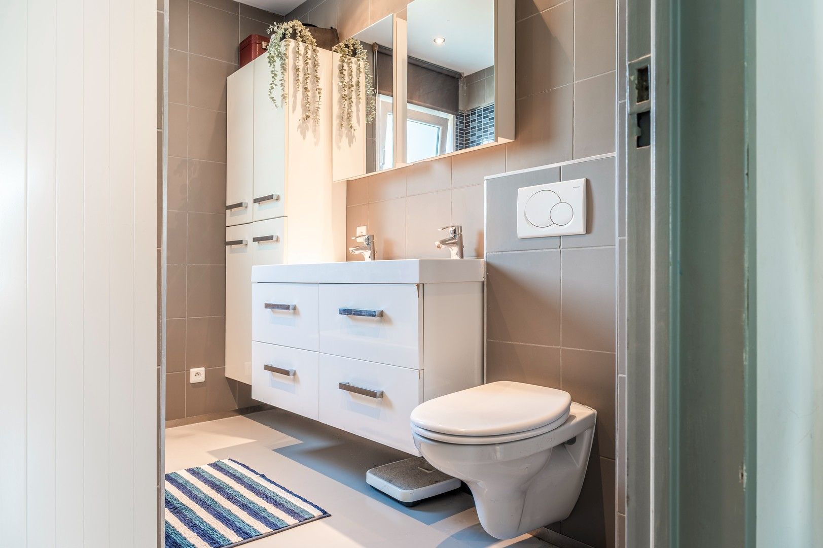 Instapklare woning te Zwijndrecht foto 18