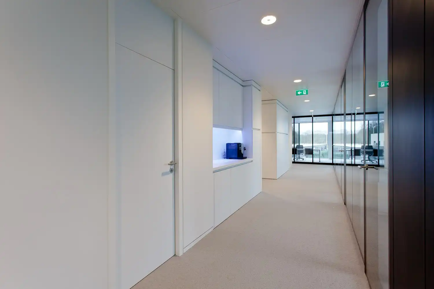 1067m² hoogwaardig kantoorgebouw foto 22