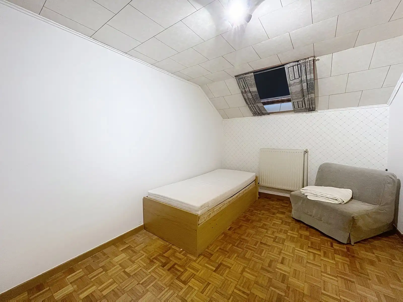 Rustig gelegen woning met 3 slaapkamers.  foto 9