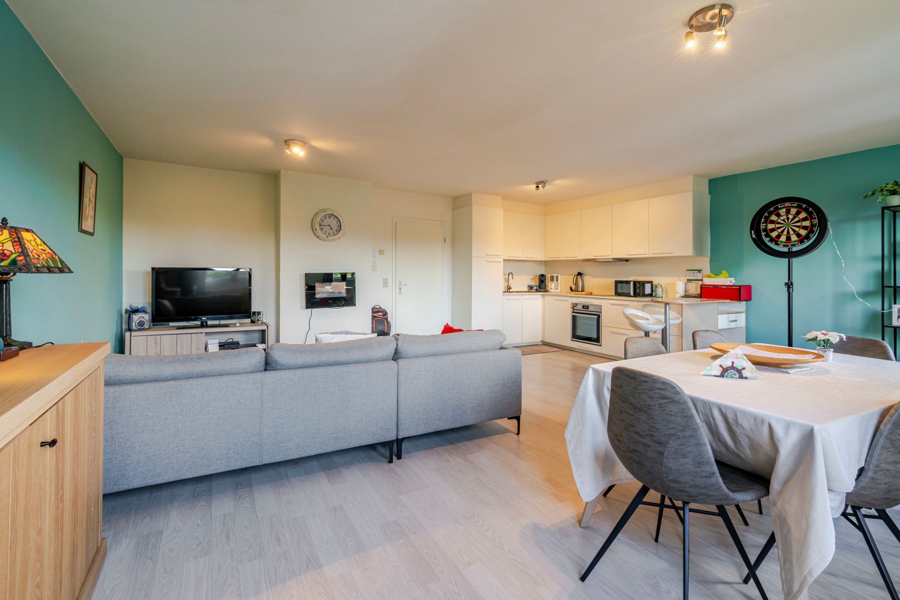Lichtrijk appartement met twee slaapkamers! foto 6