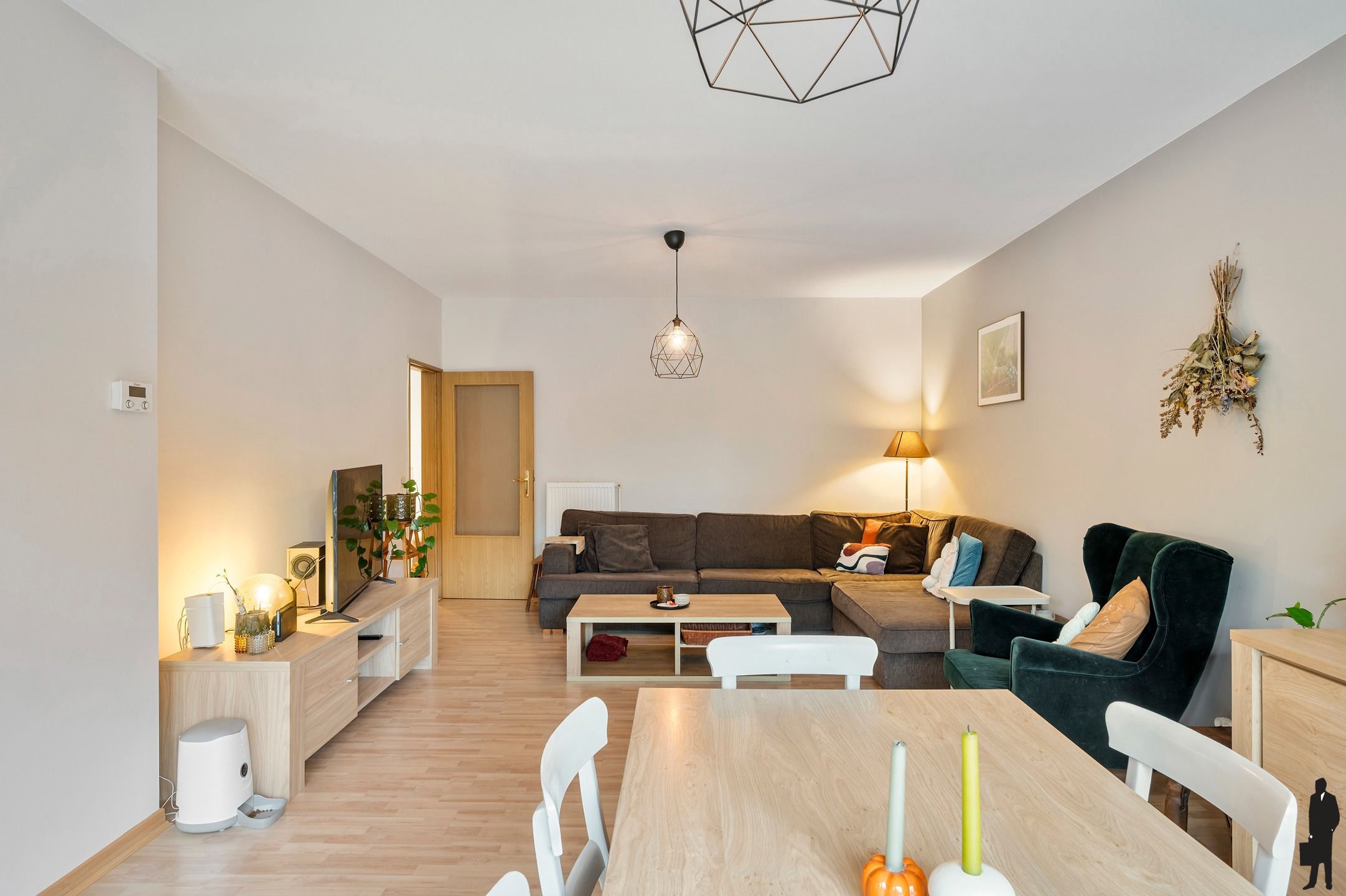 Goed onderhouden 2 SLK appartement (ca. 89m²) te Brasschaat! foto {{pictureIndex}}