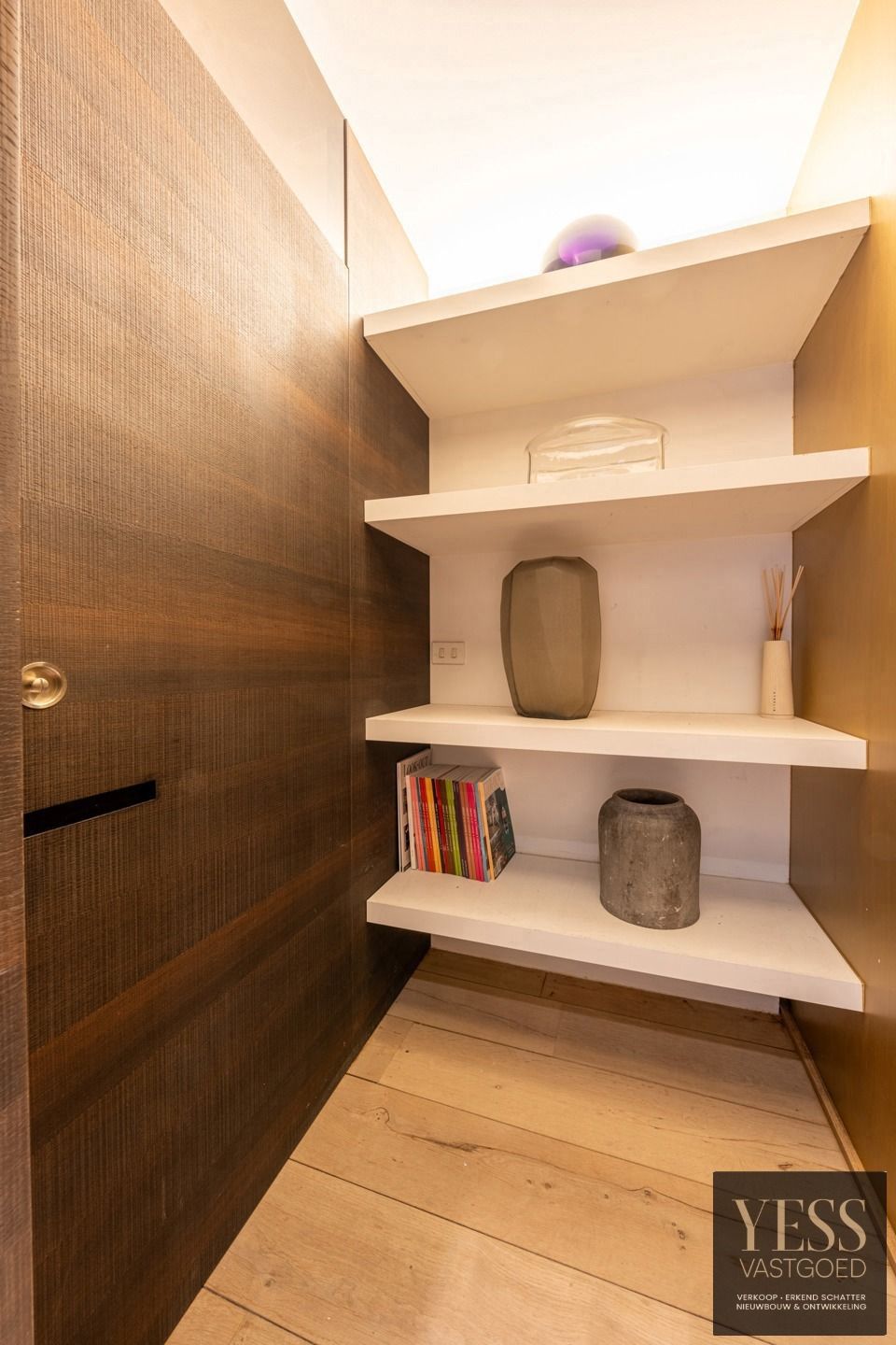 Exclusief gerenoveerd gelijkvloers appartement in Knokke! foto 17