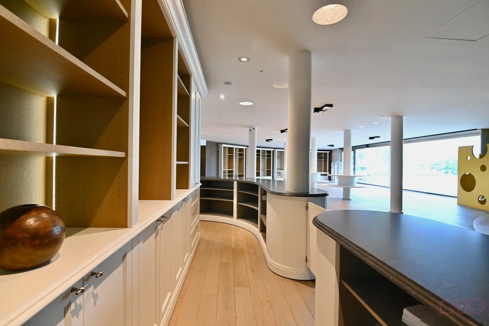 Handelspand op commerciële locatie met  luxueuze penthouse tussen de boomgaarden foto 8