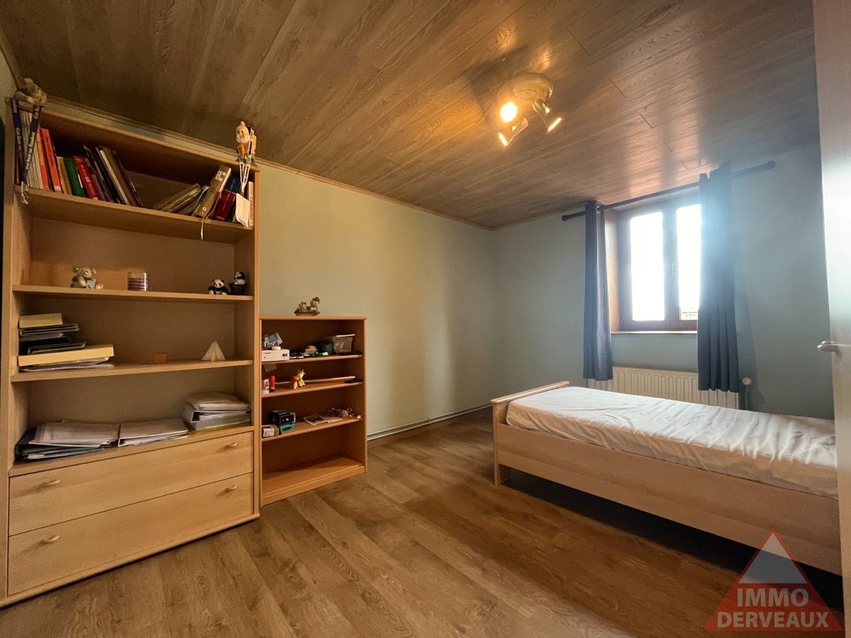 Geluveld - Open woning met grote tuin en zijoprit met garage foto 9