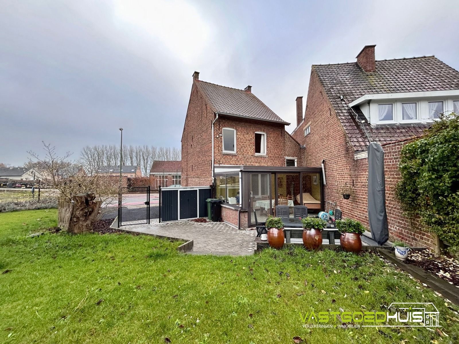 Karaktervolle, halfopen bebouwing met tuin foto 24