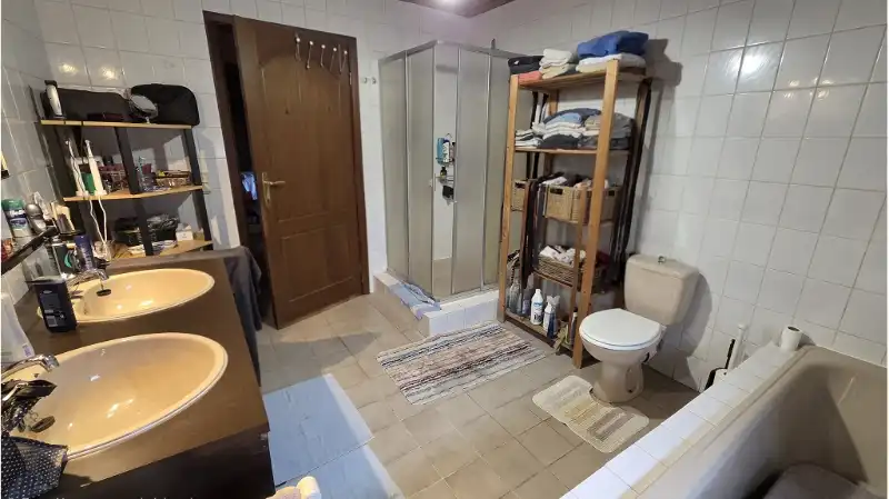 Vrijstaande 3-slaapkamerwoning met Tuin en 2 Garages te koop in Zedelgem foto 7