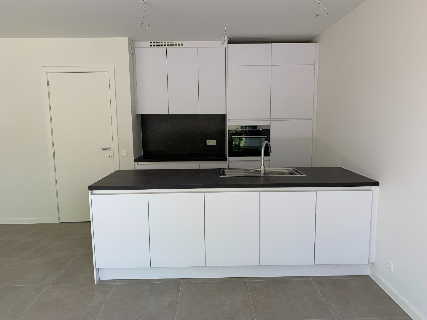 1-slpk app met terrassen en parkeerplaats foto 4