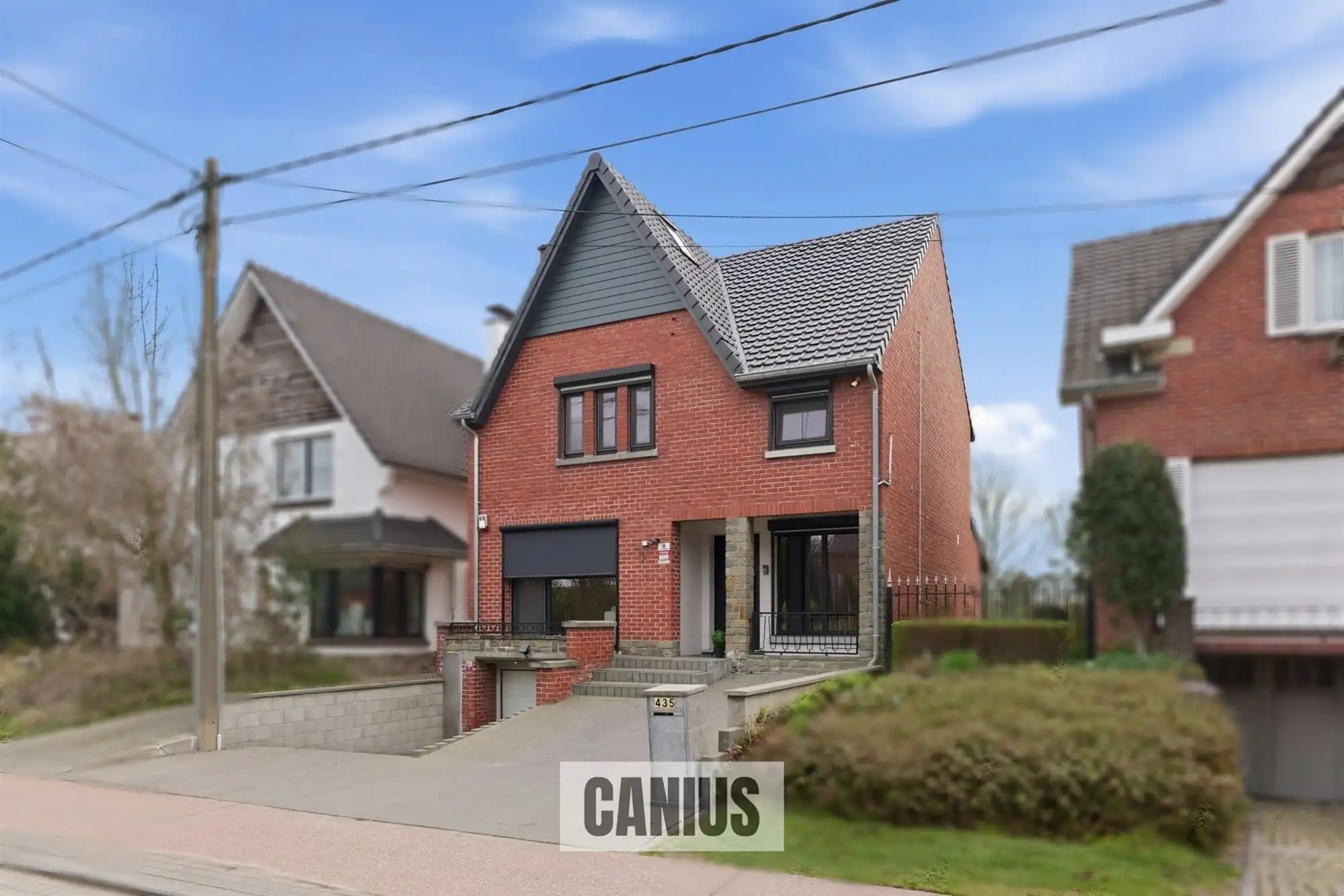 GERENOVEERDE OPEN BEBOUWING MET VIER SLAAPKAMERS foto 30