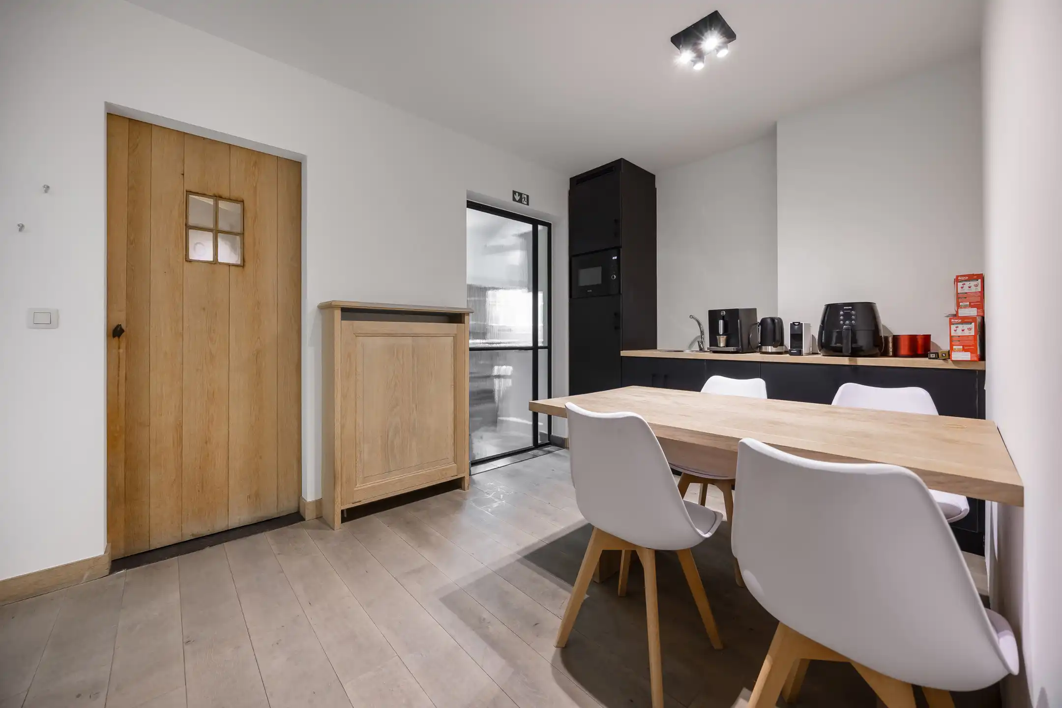 Instapklare villa met praktijkruimte  foto 11