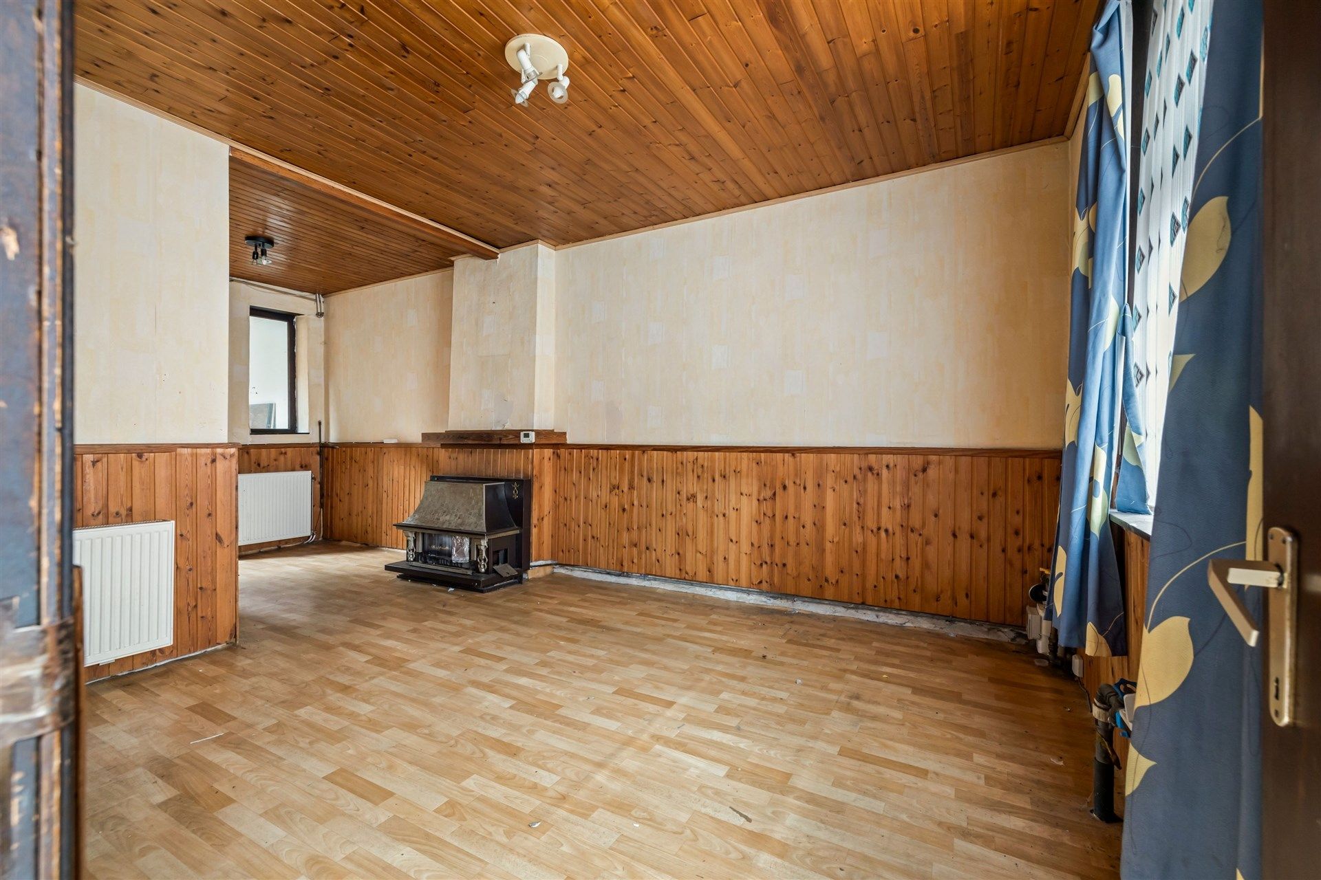 Te renoveren gesloten bebouwing in het centrum van Sint-Gillis-Waas foto 4