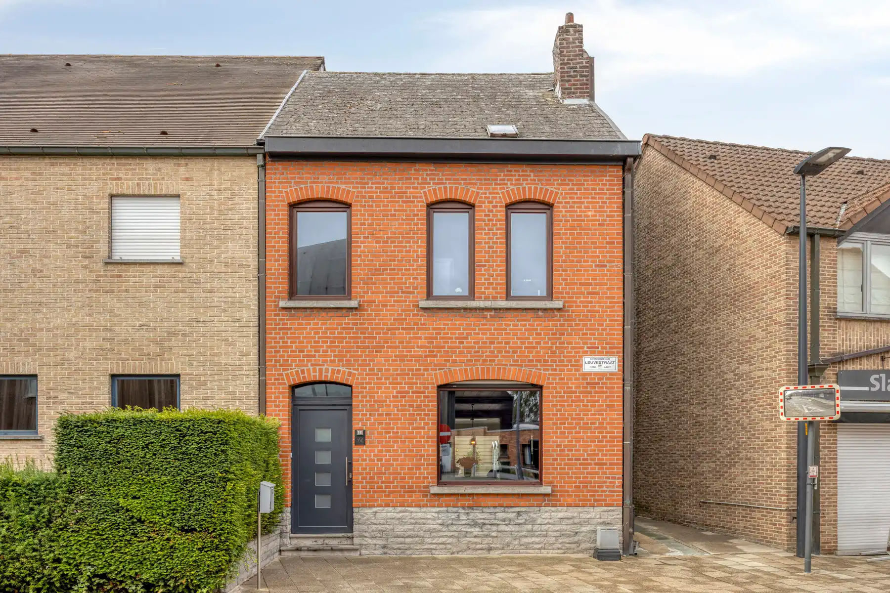 Hoofdfoto van de publicatie: Instapklare woning met 2 (3) kamers en terras