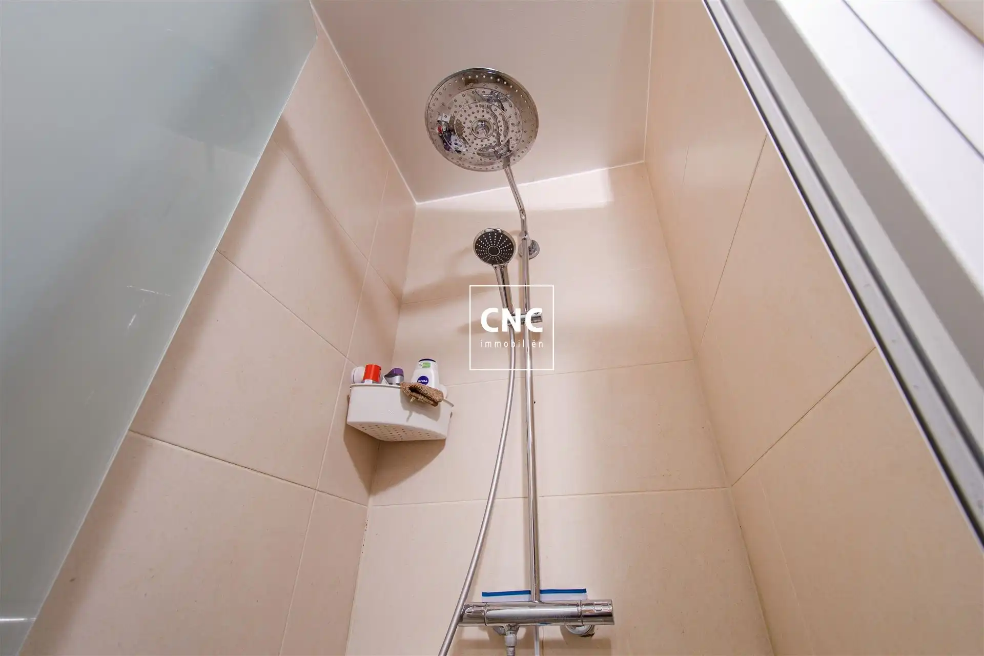 Mooi afgewerkt appartement op de Lippenslaan te Knokke te huur VOOR KORTE PERIODE  foto 12